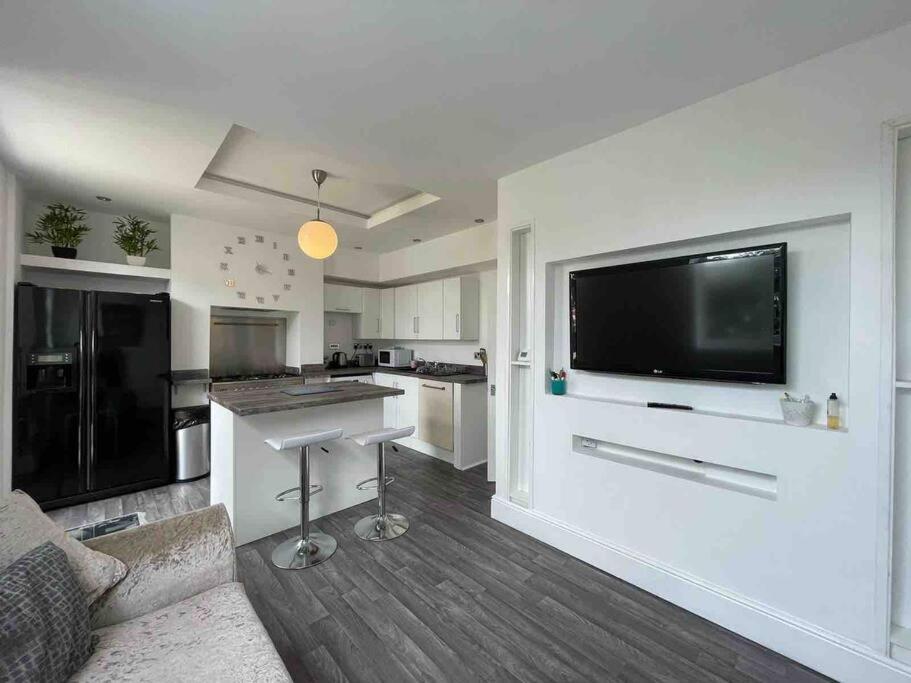 2 Bed Sleeps 6 Beach Retreat St Annes On Sea Villa Lytham St Annes Bagian luar foto