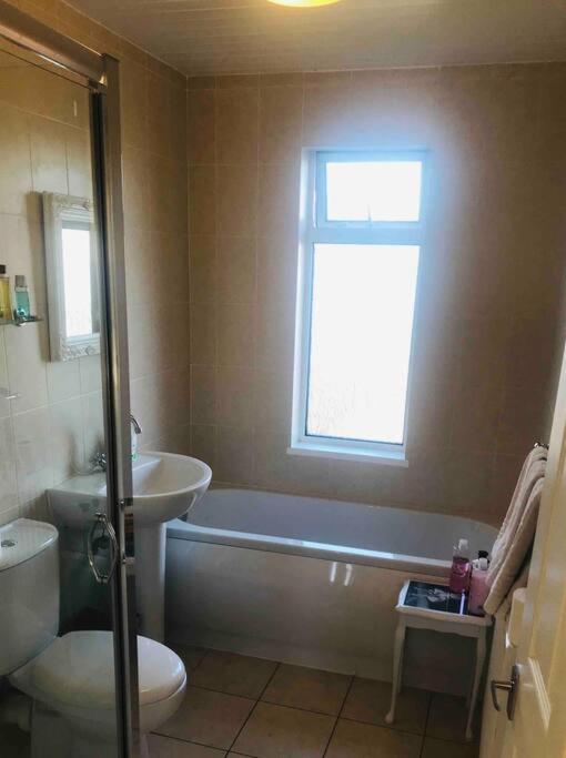 2 Bed Sleeps 6 Beach Retreat St Annes On Sea Villa Lytham St Annes Bagian luar foto